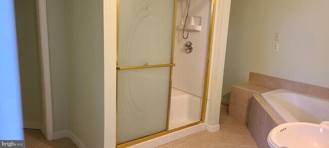 Building Photo - 15309 Lions Den Rd