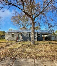 Building Photo - 2026 Lee Ct SW