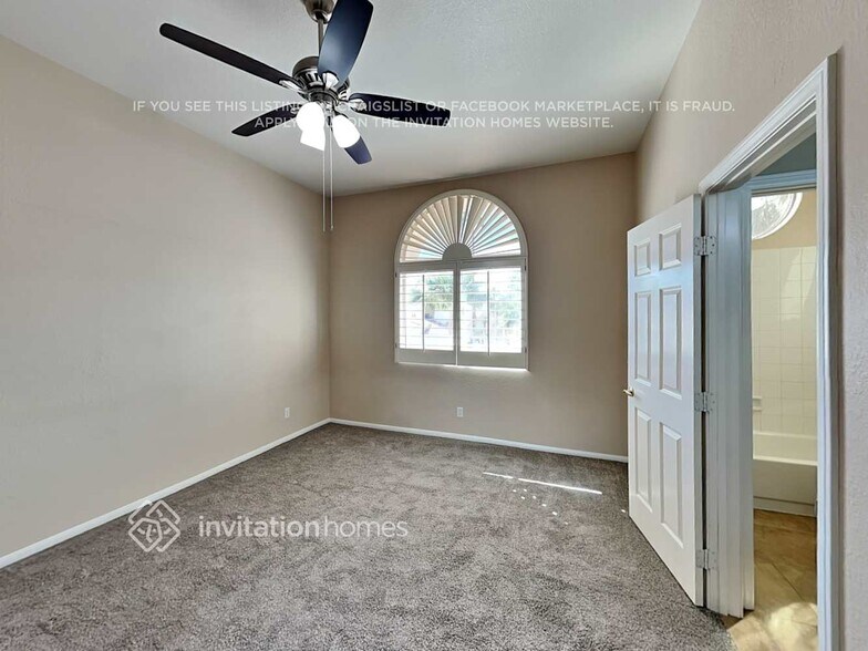 Building Photo - 228 Windsong Dr