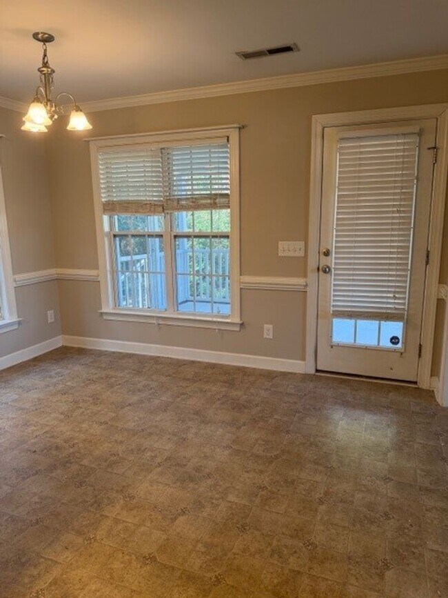 Building Photo - 105 Tillage Pl