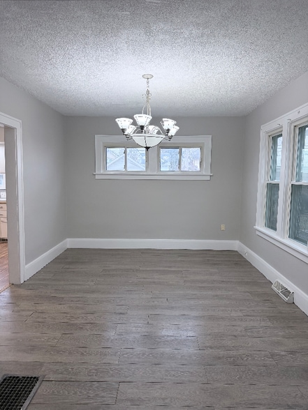 Building Photo - 1014 4th St