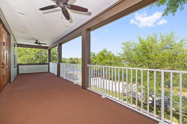 Building Photo - MODERN 3-BEDROOM W/ OFFICE WEST TAMPA HOME | BUILT 2023 | FENCED YARD | PET FRIENDLY