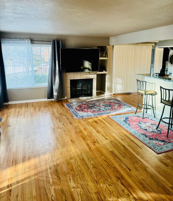 Building Photo - 13762 E Lehigh Ave