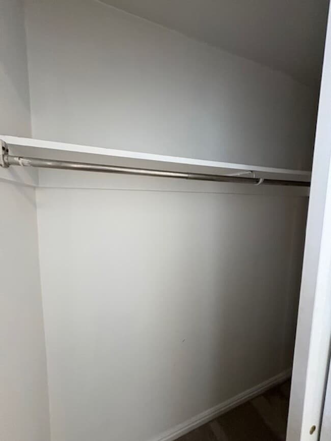 Building Photo - 2 Bedroom Condo in Millcreek!