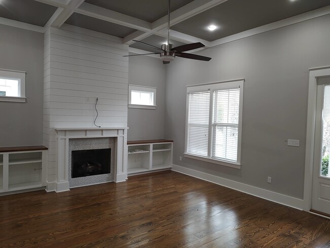 Building Photo - 3549 Esplanade Way