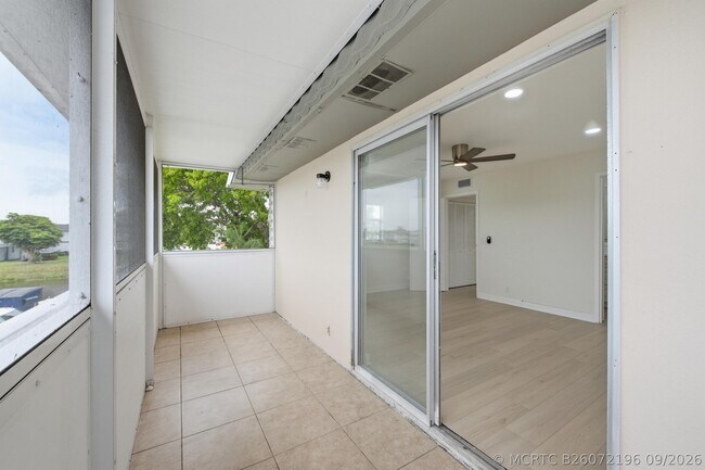 Building Photo - 670 Monaco Ct