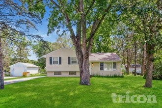 Building Photo - 7755 Eastwood Rd