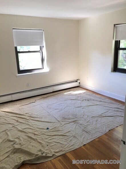 Building Photo - 40 Harvard St