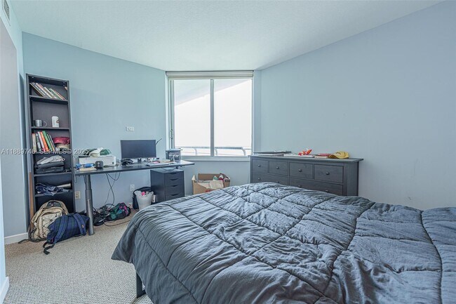 Building Photo - 335 S Biscayne Blvd