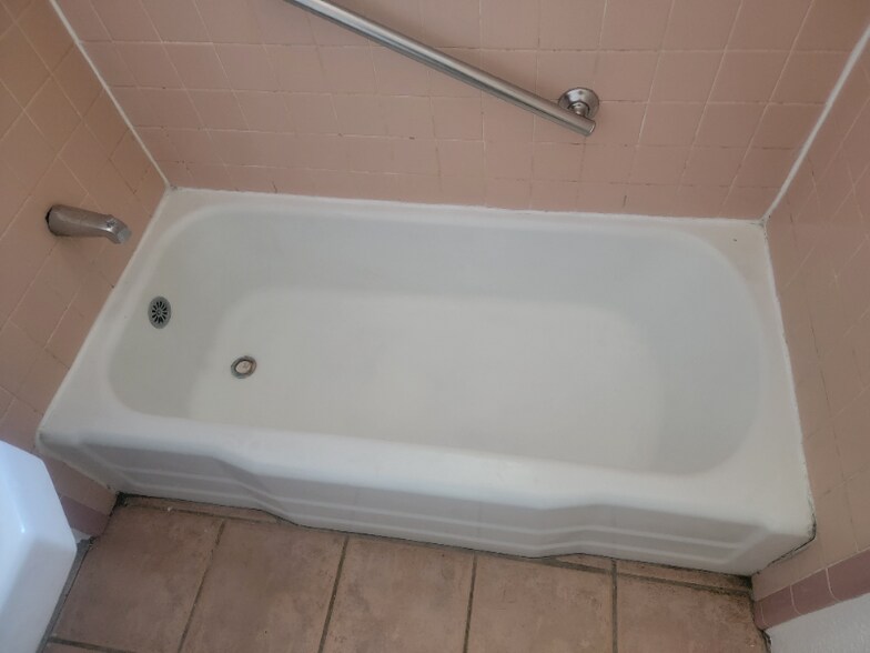 Building Photo - 2860 N Alvernon Way