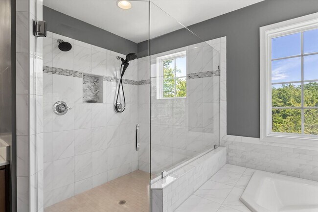 Building Photo - Gorgeous 5 Bed 3.5 Bathroom in Stafford, VA