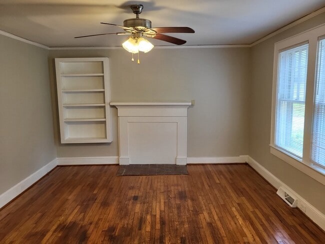 Building Photo - 158 Shurley St