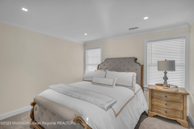 Building Photo - 502 Brighton Ave