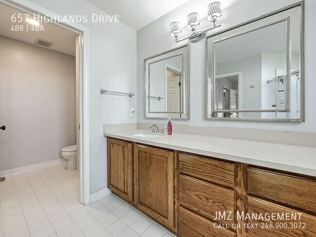 Building Photo - 657 Highlands Dr