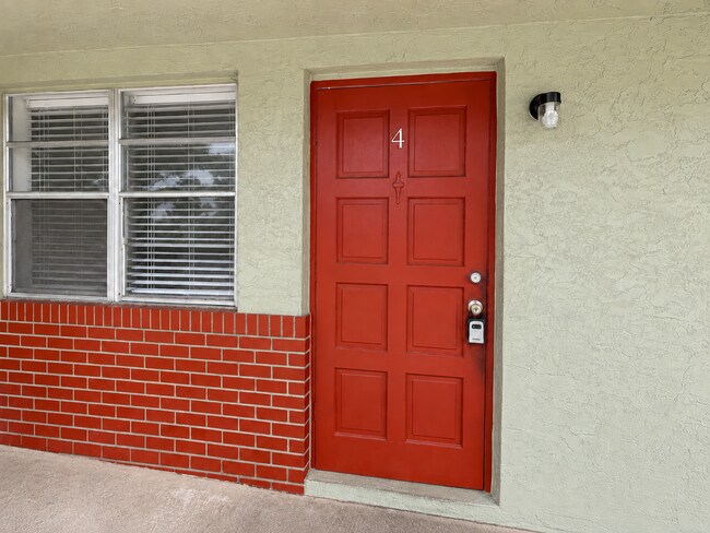 Building Photo - 500 NW 35th St