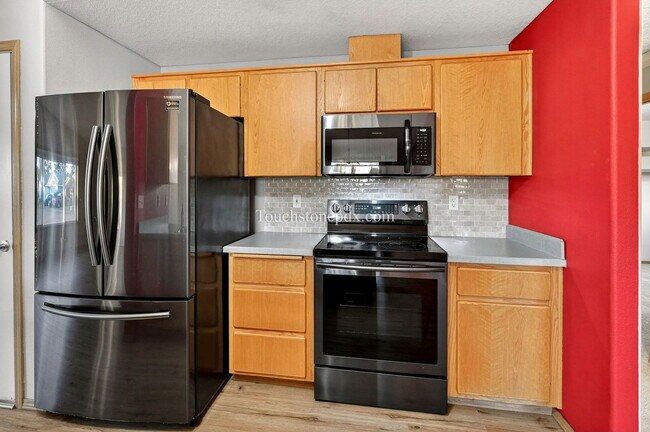 Building Photo - 471 NW 24th St