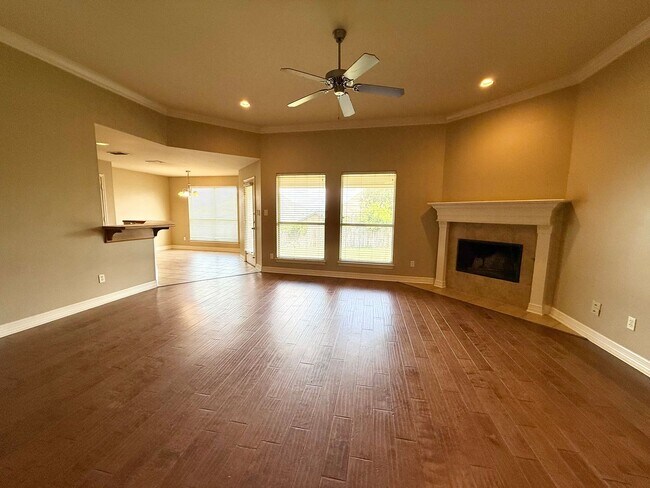 Building Photo - 8340 Stonebridge Way