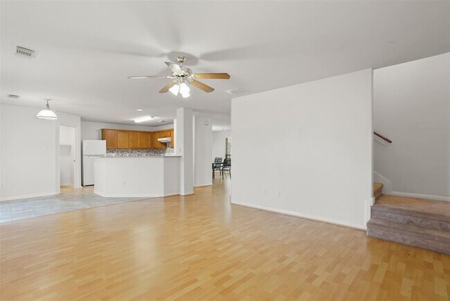 Building Photo - 1617 Gaylord Dr