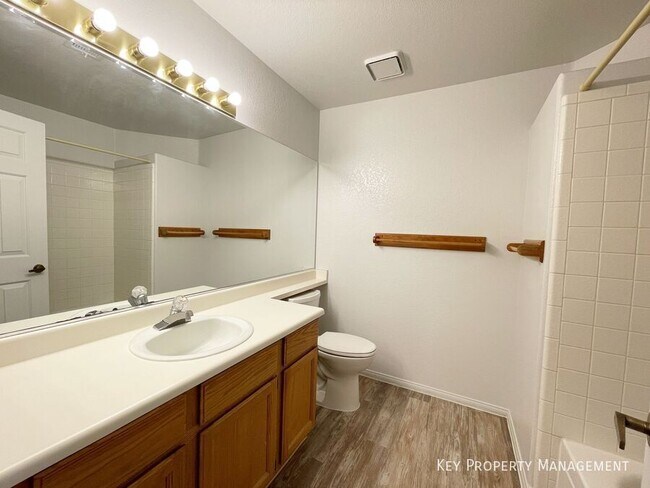 Building Photo - 420 Crater Ct