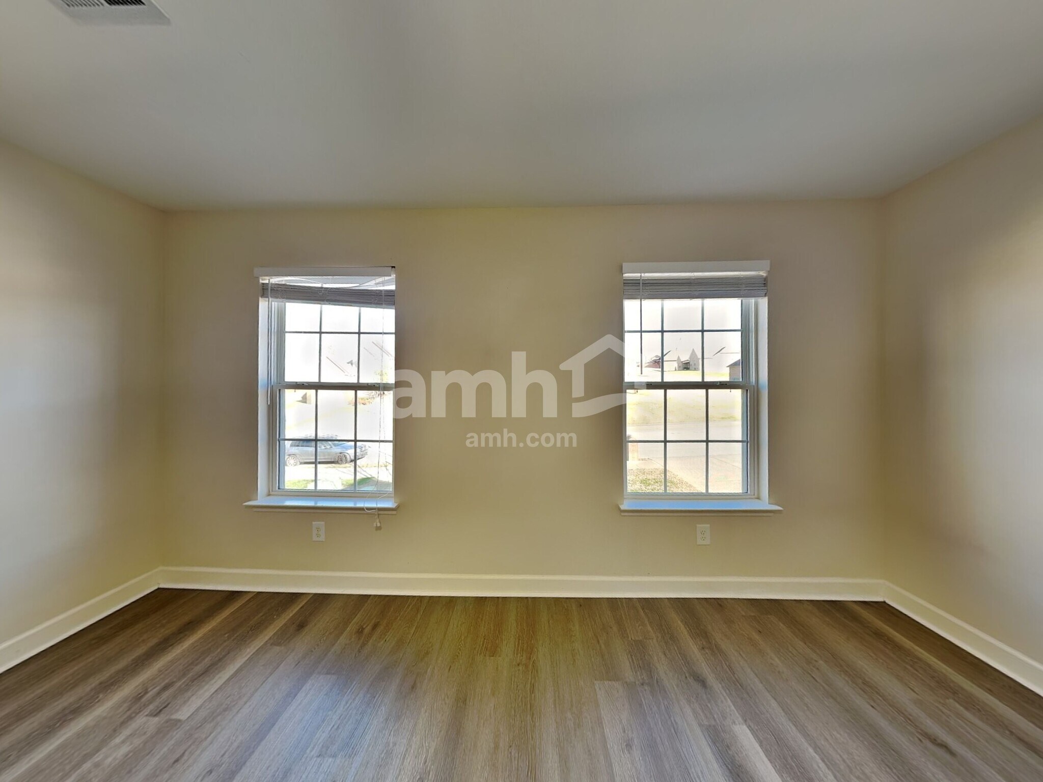 Building Photo - 140 Abbey Rd