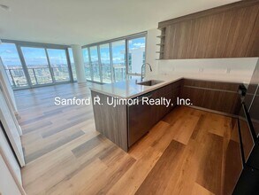 Building Photo - lion4301