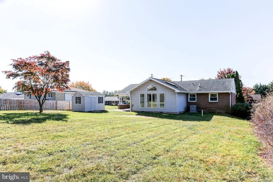 Back Yard/Shed - 2360 Sycamore Rd