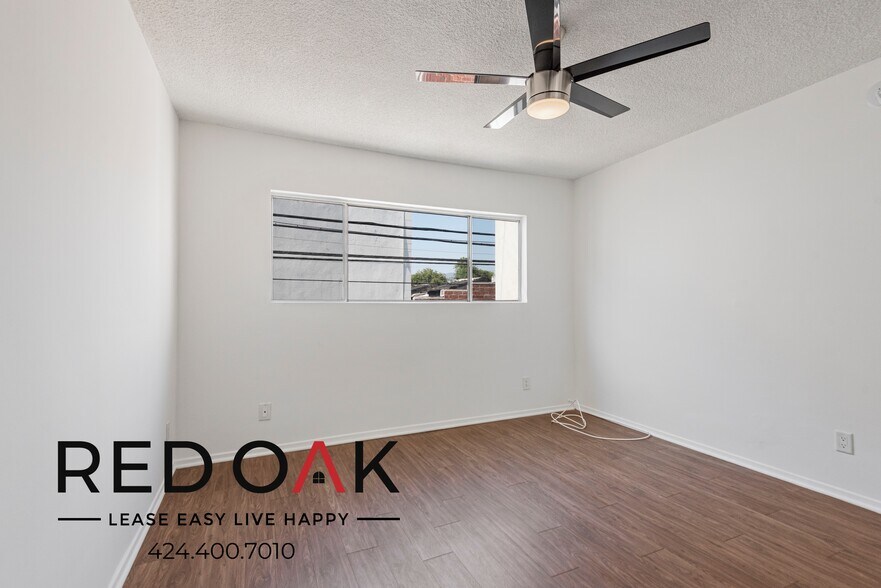 Building Photo - 1051 N Gardner St