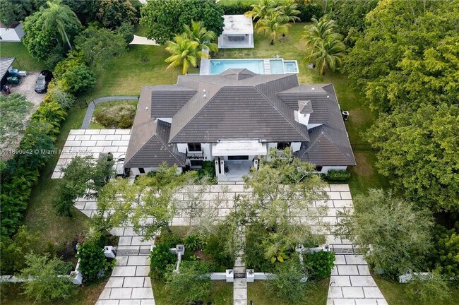 Building Photo - 11200 SW 60th Ave