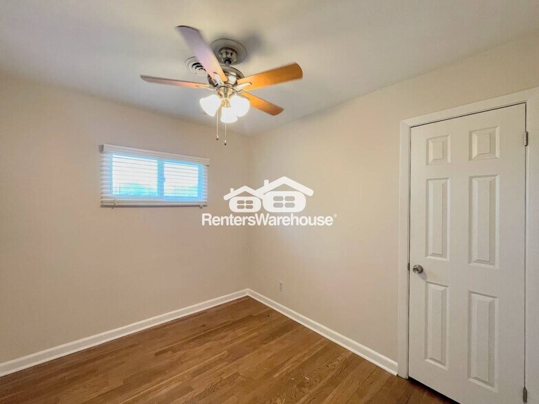 Building Photo - 1121 Sherry Ave