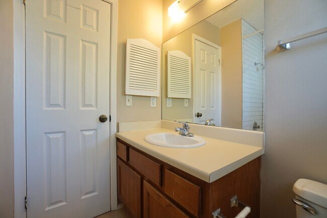 Building Photo - 7602 Woodstone Cove