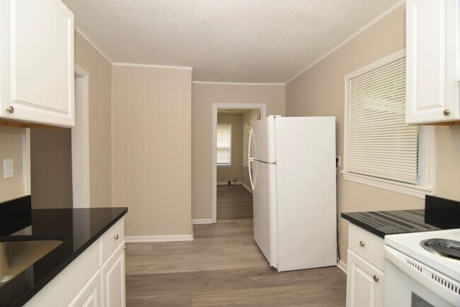 Building Photo - 2386 Wheeless Rd