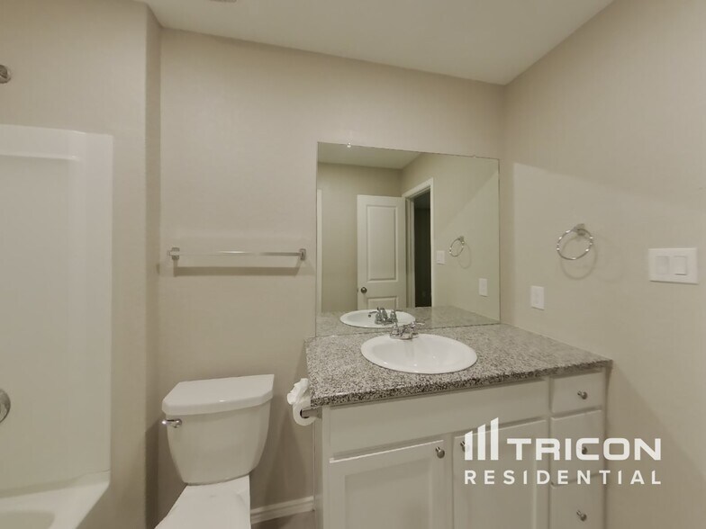 Building Photo - 9603 Littleton Grist