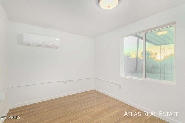 Building Photo - 444 S Delaware St