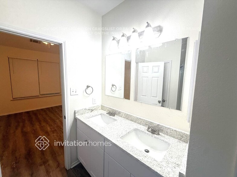 Building Photo - 8754 Sonora Pass