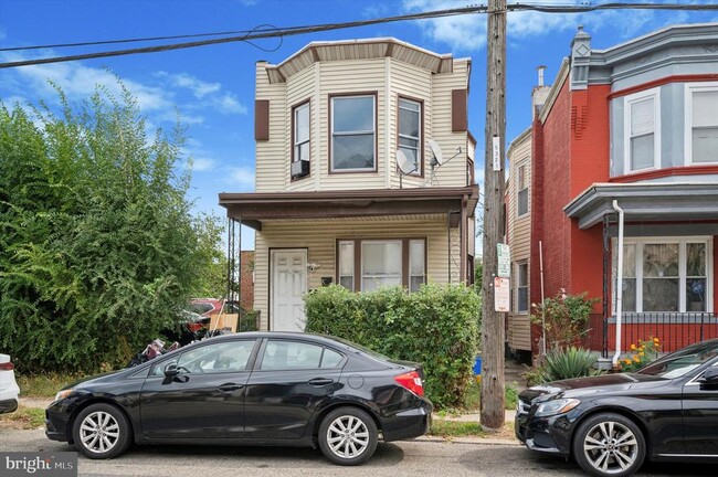 Building Photo - 5841 N 12th St