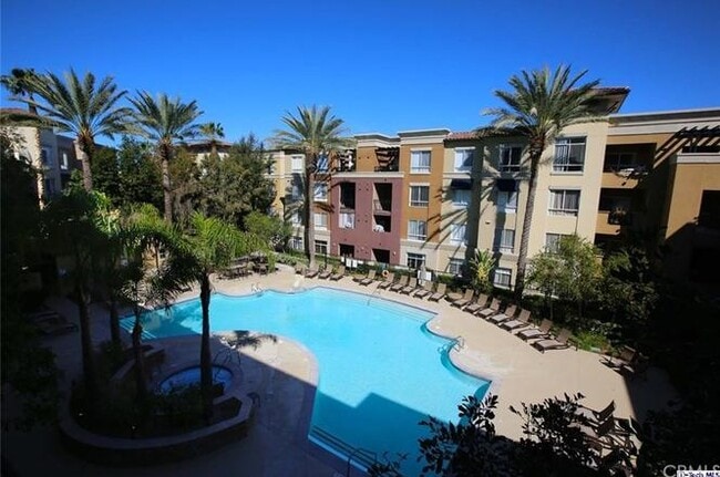 Building Photo - 24507 Town Center Dr
