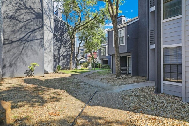 Interior Photo - Village Oaks