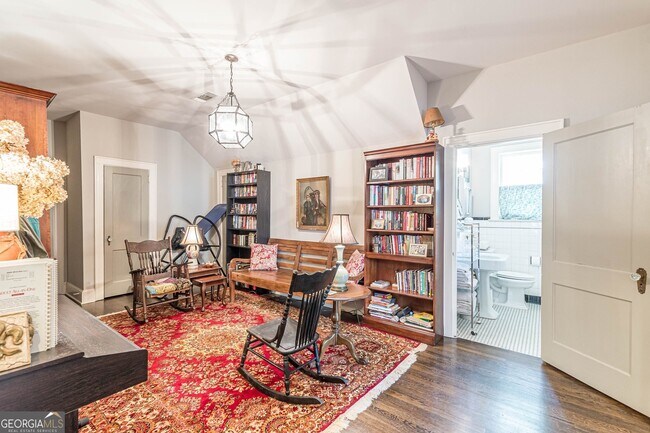 Building Photo - 1878 Cambridge Ave