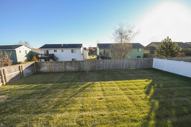 Building Photo - 5512 South Culbert Avenue