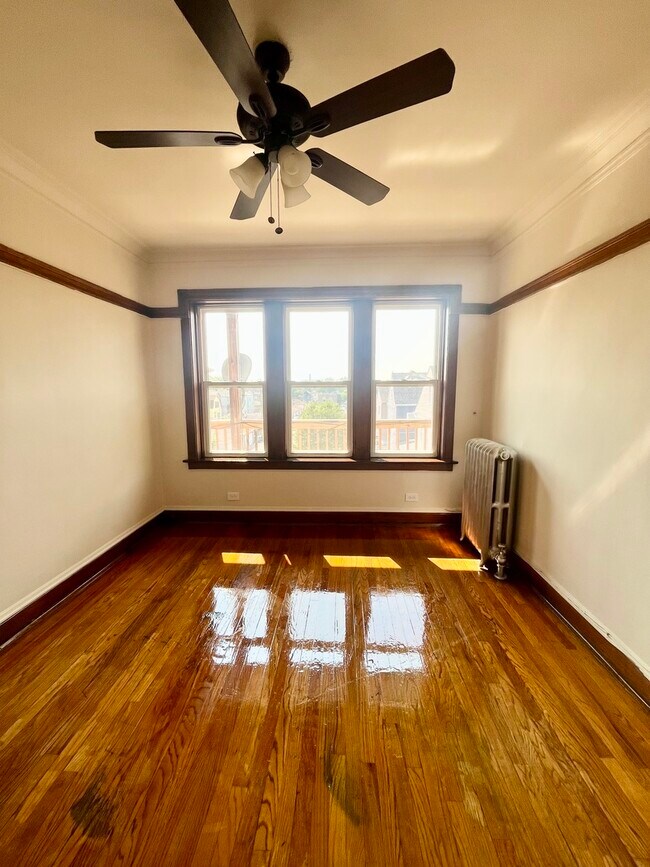 Building Photo - 2152 N Kildare Ave