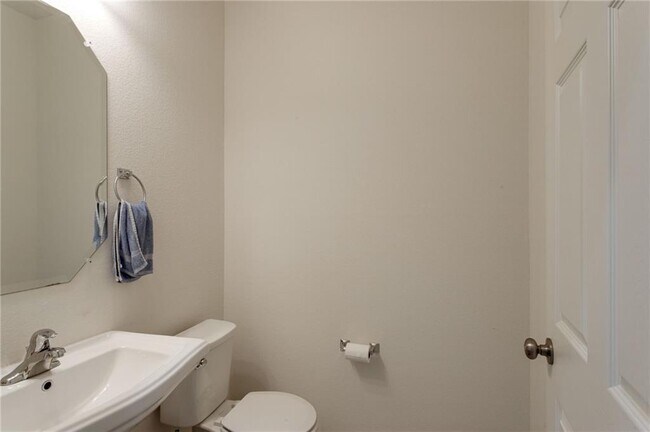 Building Photo - 9109 Garnet Dr
