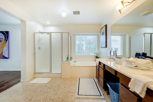 Building Photo - 17547 W Eugene Terrace