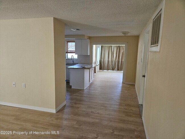 Building Photo - 13240 Starfish Dr