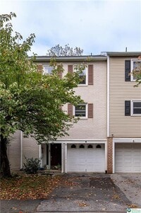 Building Photo - 8315 Countryside Ln