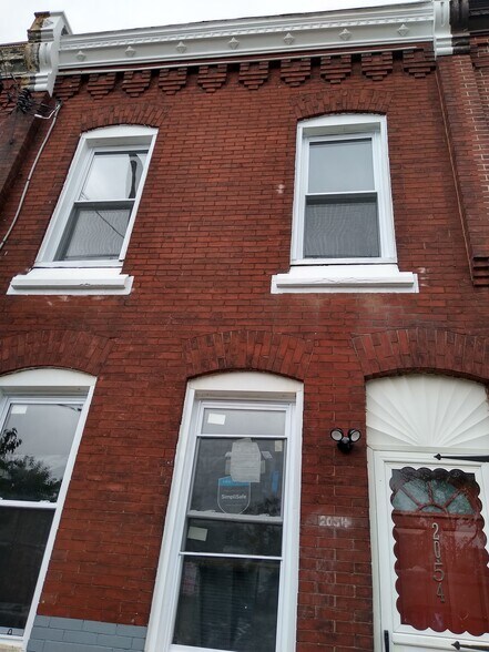 Building Photo - 2054 Ann St