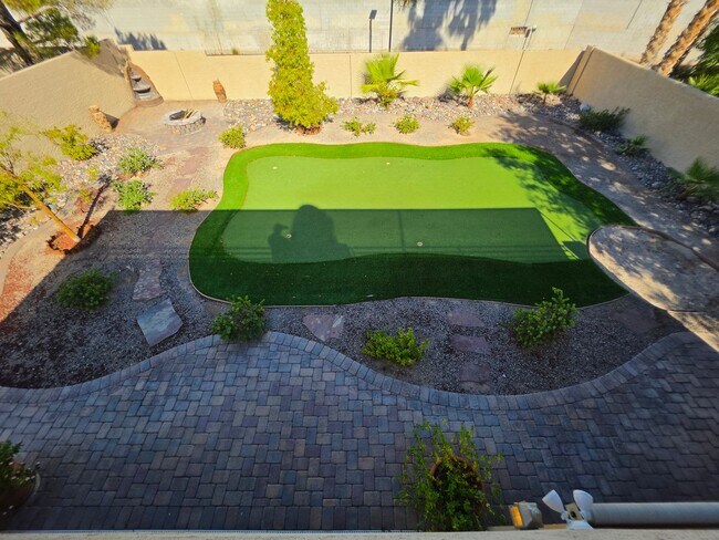 Building Photo - Spacious Home in the Heart of Green Valley