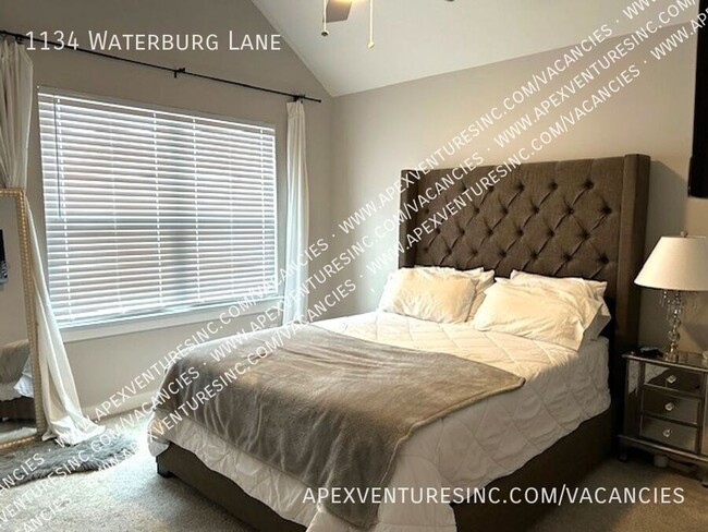 Building Photo - 1134 Waterburg Ln
