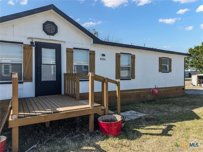 Building Photo - 3034 Barr Ln