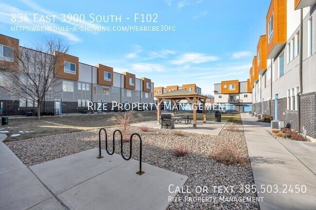 Building Photo - 834 E 3900 S