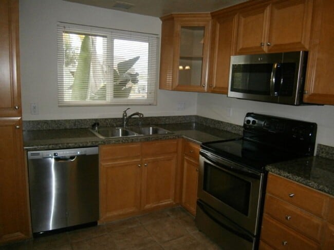Building Photo - 2 Bedroom-2 Bathroom Single Story Condo; 2nd Floor unit in La Mesa